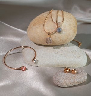 Designing Custom Jewelry: The Art of Creating Timeless Pieces