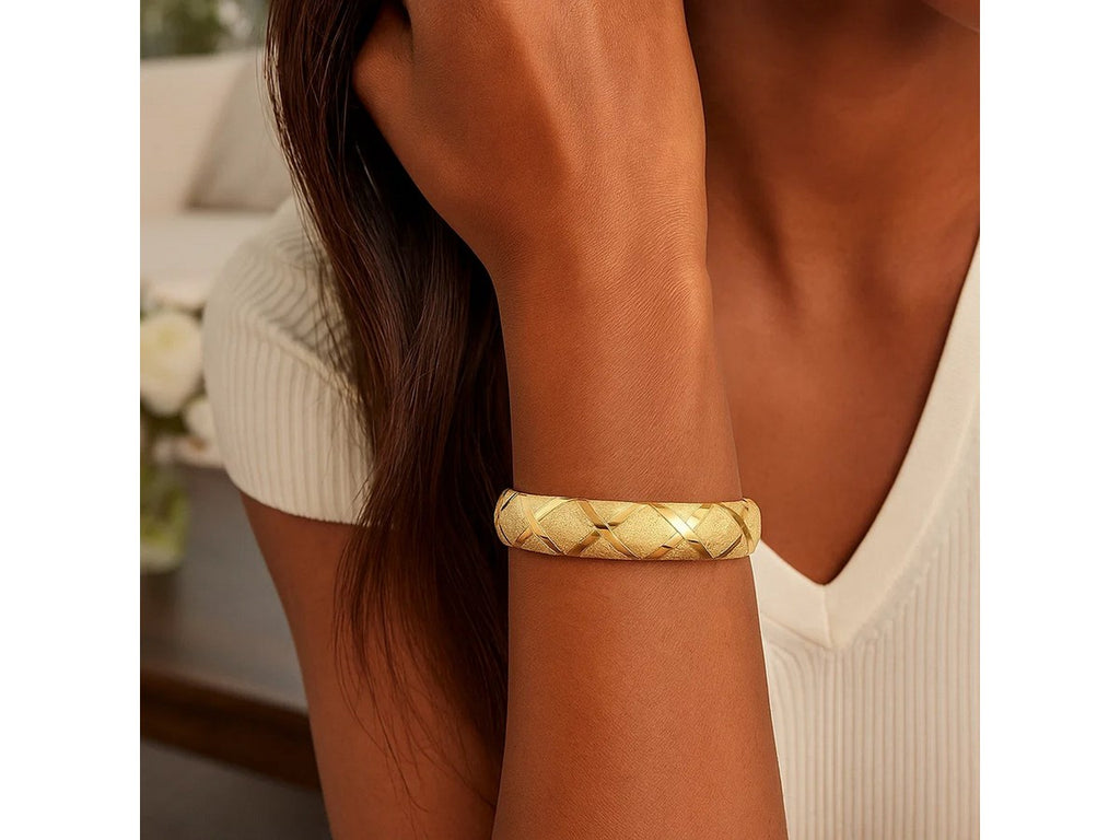 Textured Diamond Pattern Bangle 12.00mm