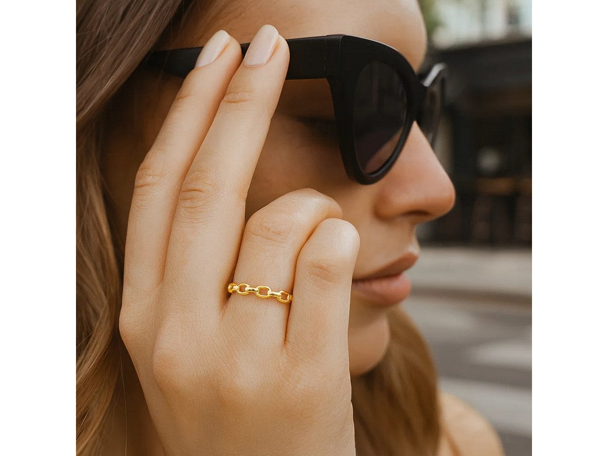 Oval Link Stackable Ring in 14K Minimalist Design