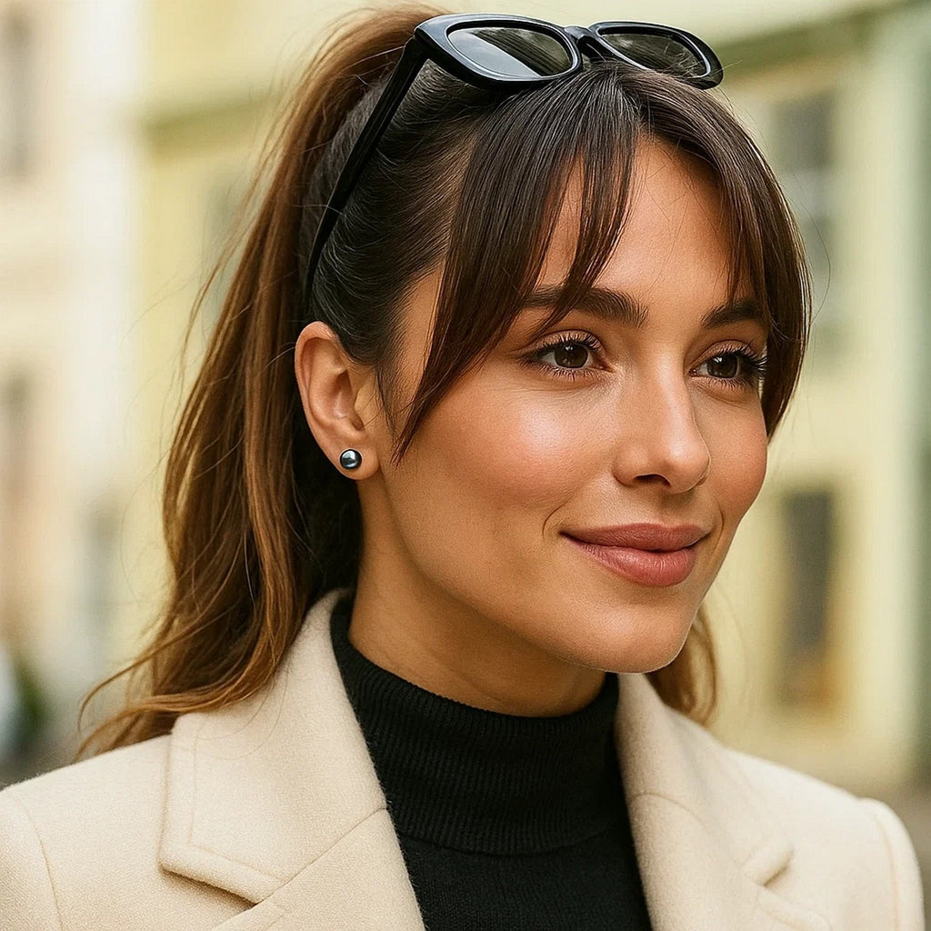 14k Yellow Gold Cultured Black Pearl Stud Earrings (7mm)