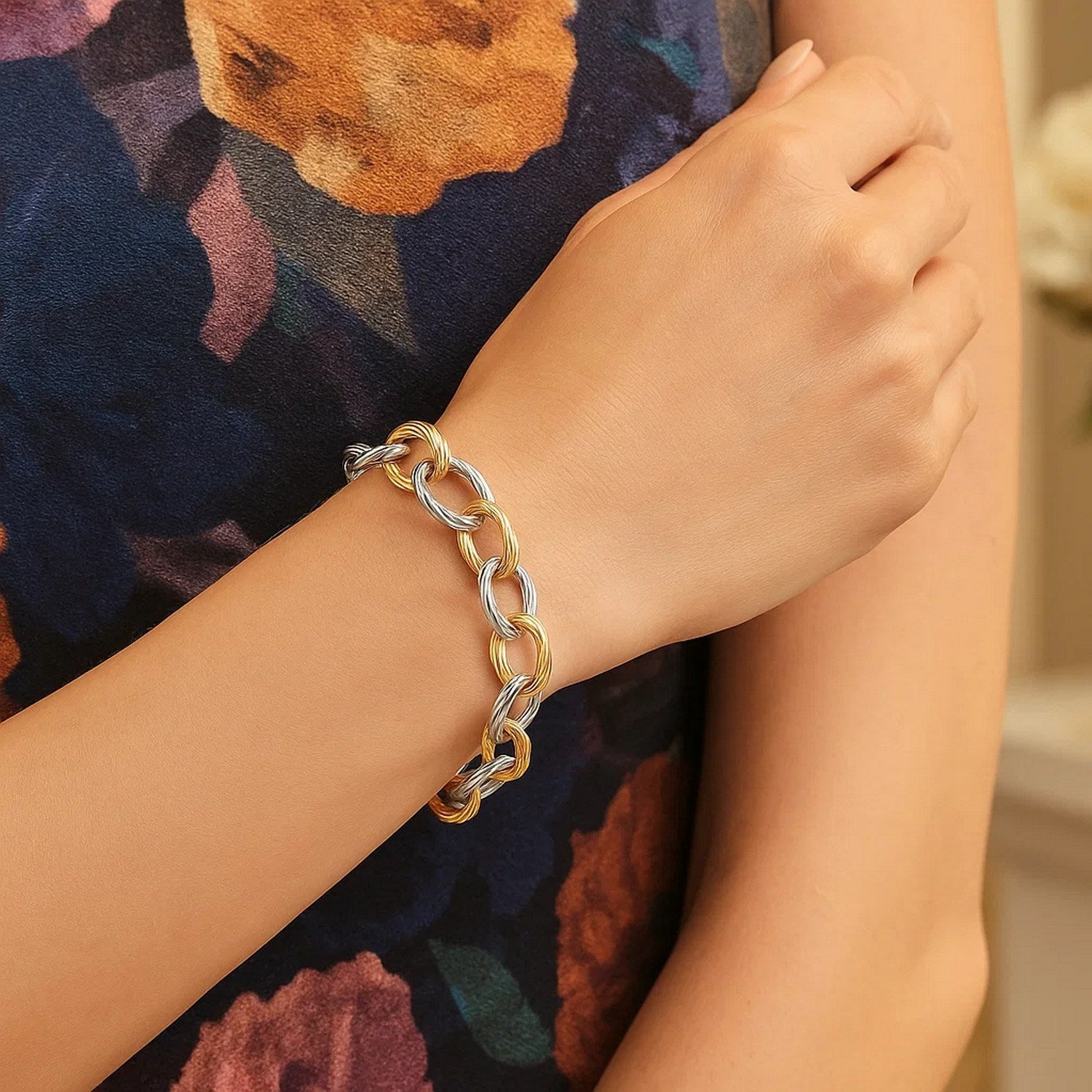 18k Yellow Gold and Sterling Silver Rhodium Plated Diamond Cut Chain Bracelet