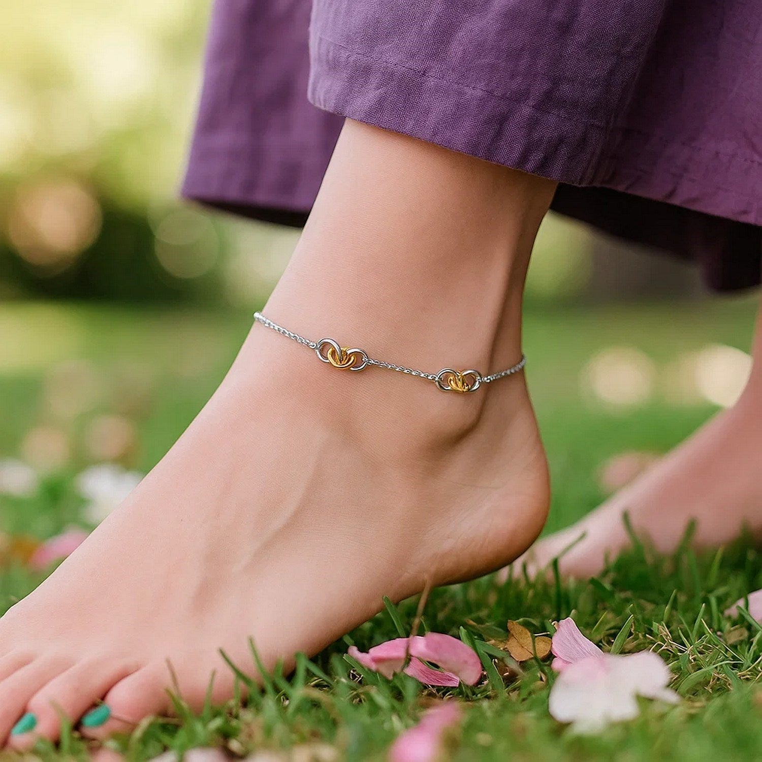14k Yellow Gold and Sterling Silver Triple Ring Stationed Anklet