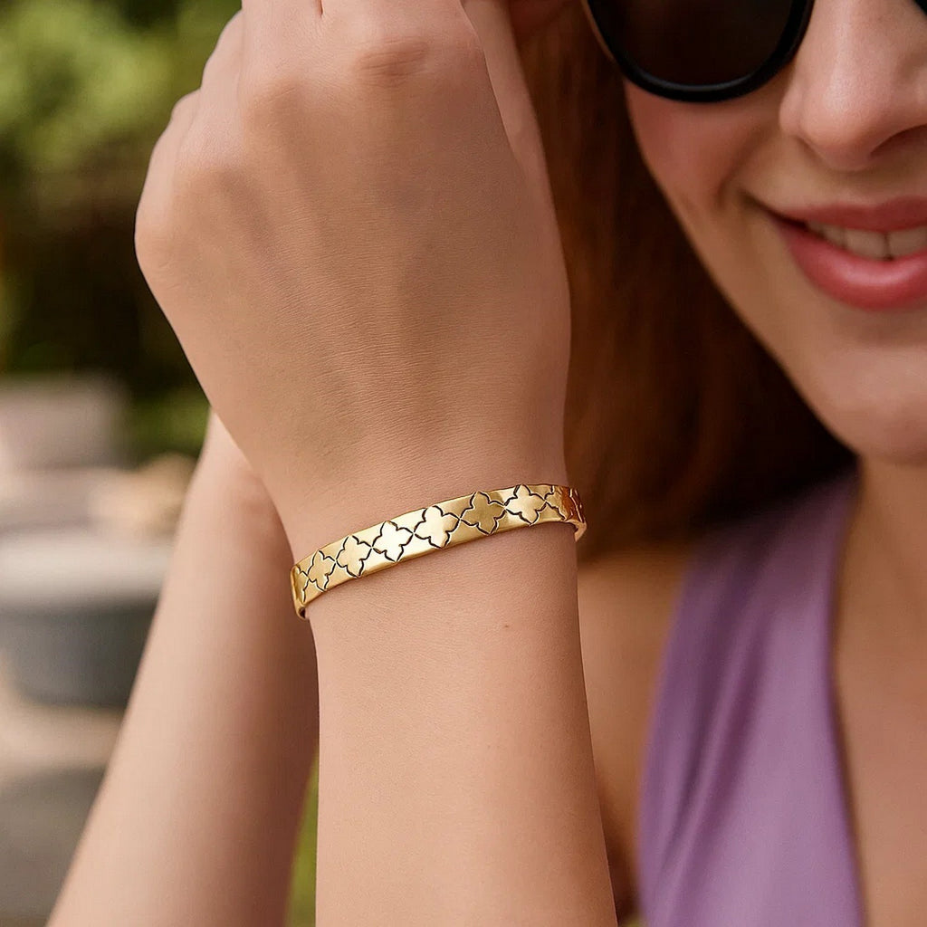 Nature Inspired Clover Bracelet in 14K Yellow Gold  (6.50 mm)