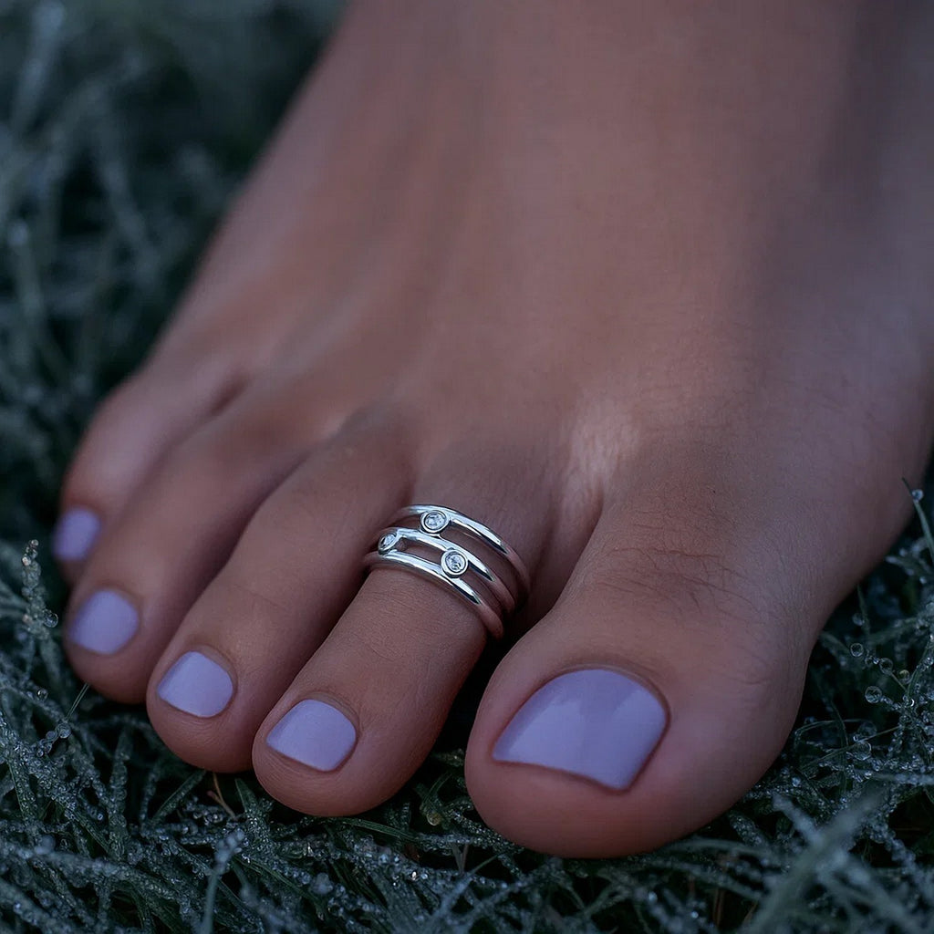 Sterling Silver Rhodium Plated Triple Line Open Motif Cubic Zirconia Toe Ring