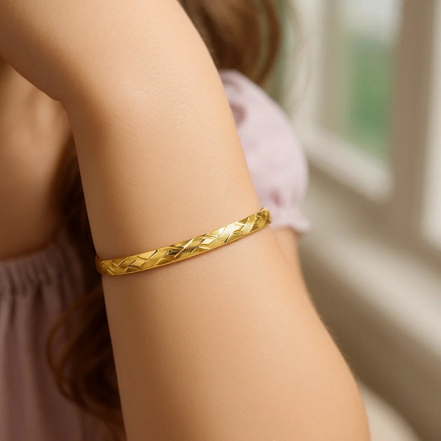 14k Yellow Gold Childrens Bangle with Diamond Cuts (5.50 mm)