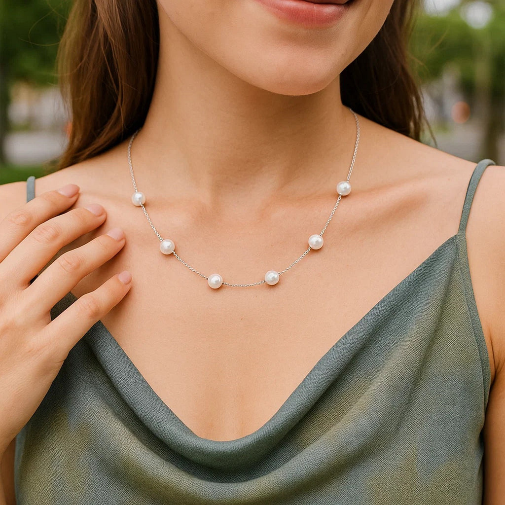 14k White Gold Necklace with White Pearls