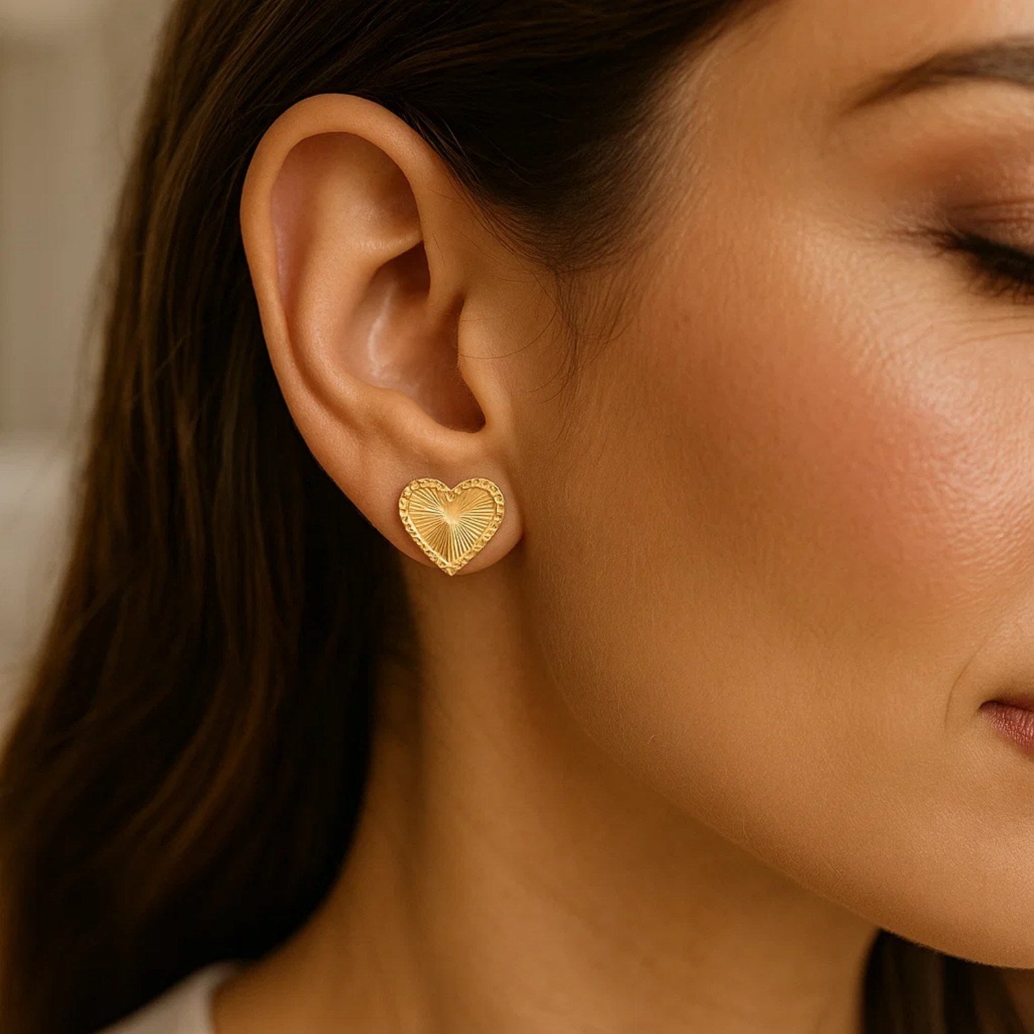 14K Yellow Gold Radiating Heart Stud Earrings