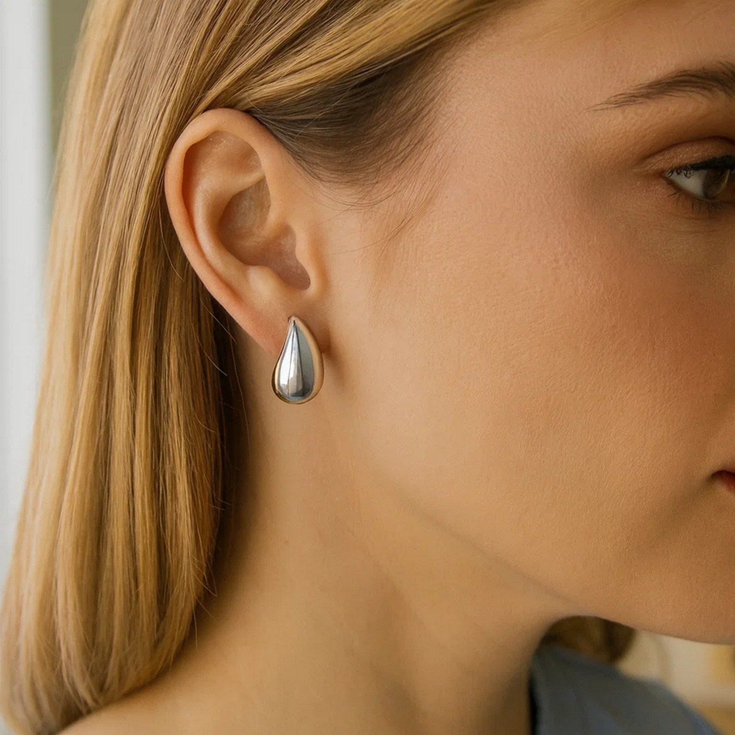 Sterling Silver Rhodium Plated Puffed Teardrop Earrings