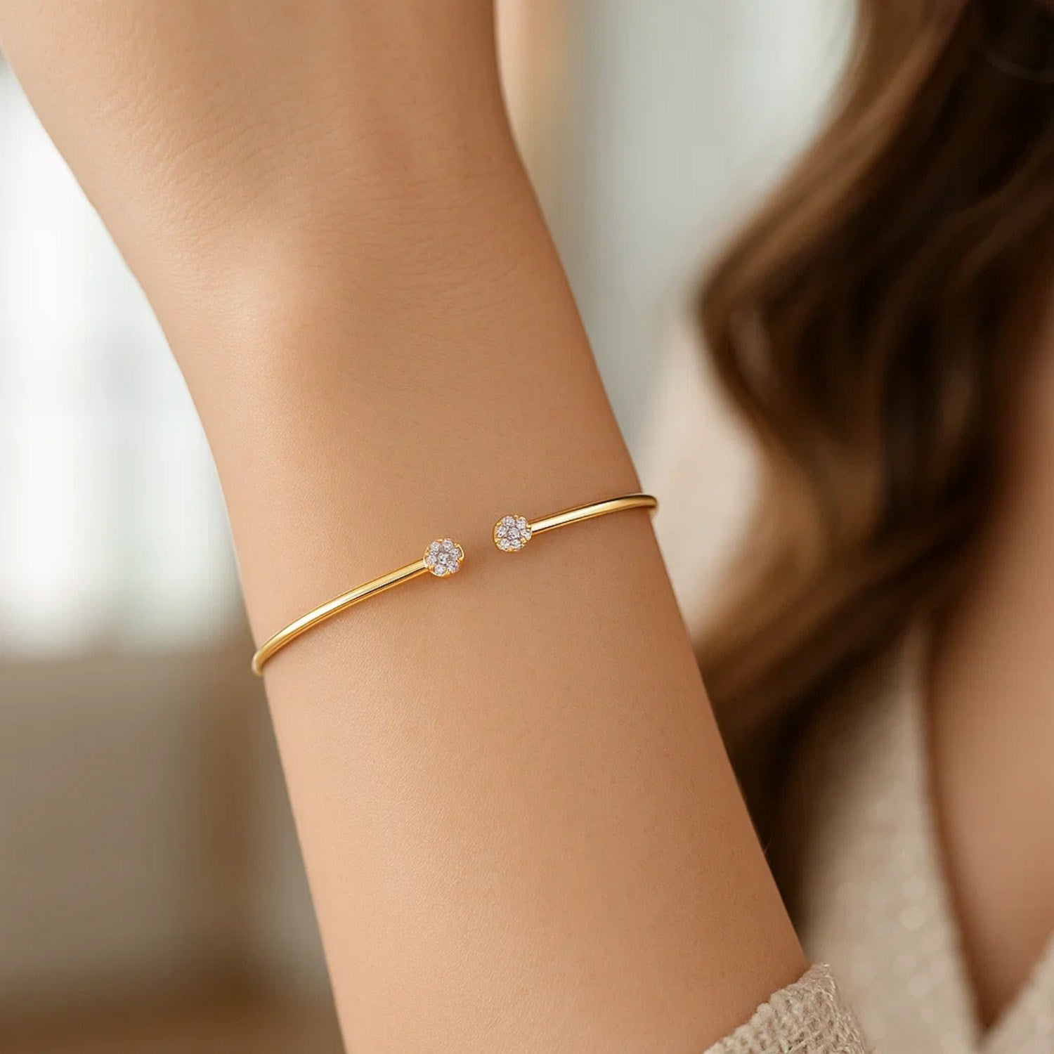 14k Yellow Gold High Polish Diamond Cluster Bangle (2.00 mm)