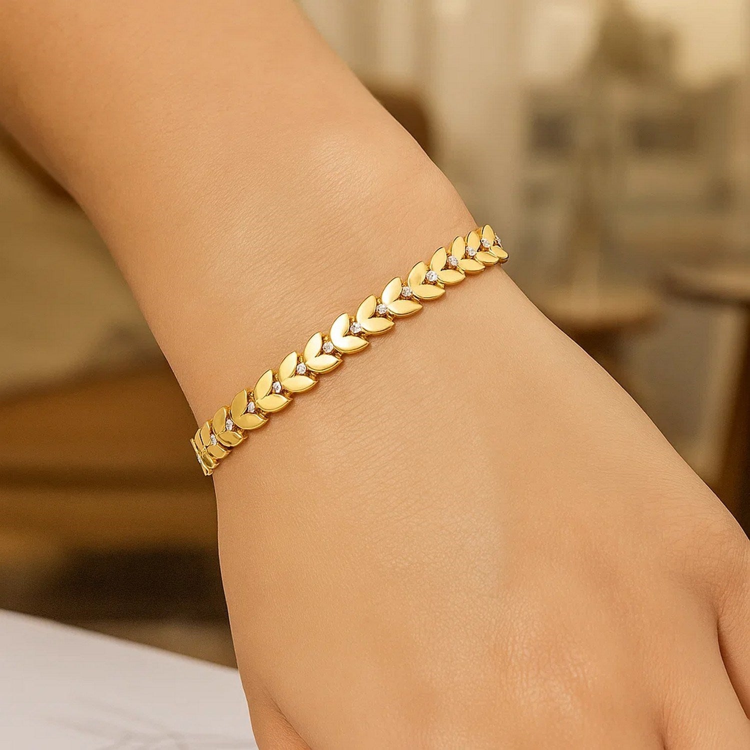 Gold Laurel Leaf Bracelet in 14K Yellow Gold (7.40 mm)