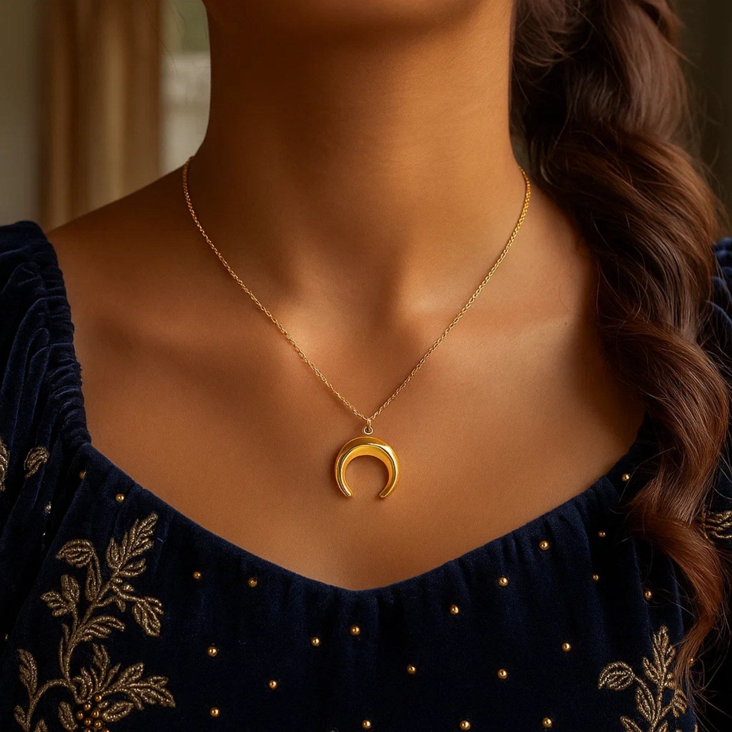 14k Yellow Gold 17 inch Necklace with Domed Moon Motif Pendant