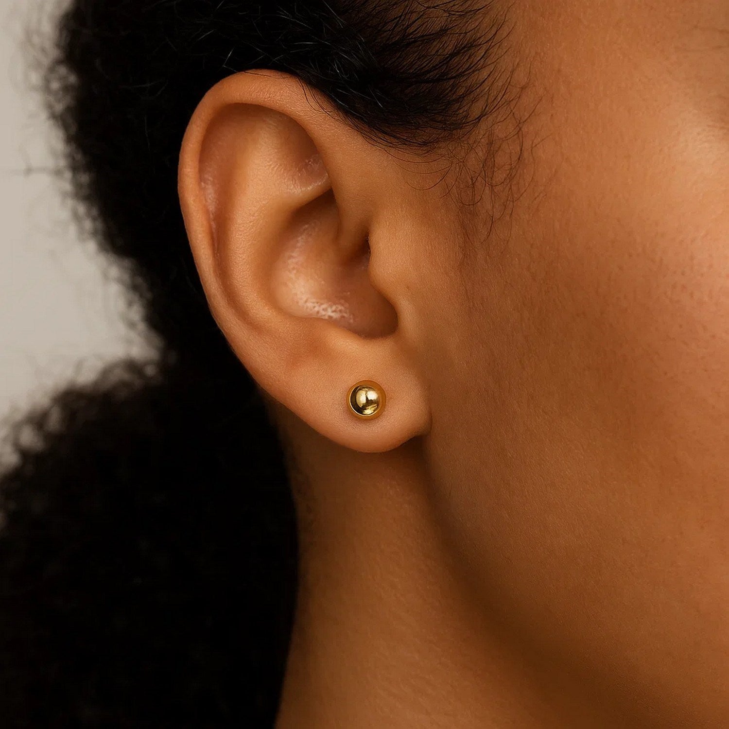 14k Yellow Gold Round Stud Earrings (5mm)