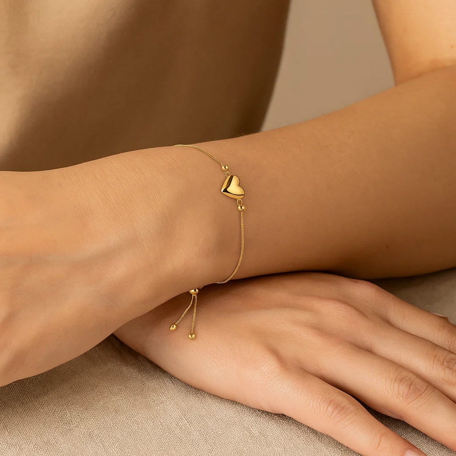 Adjustable Puffed Heart Draw String Bracelet in 14K Yellow Gold