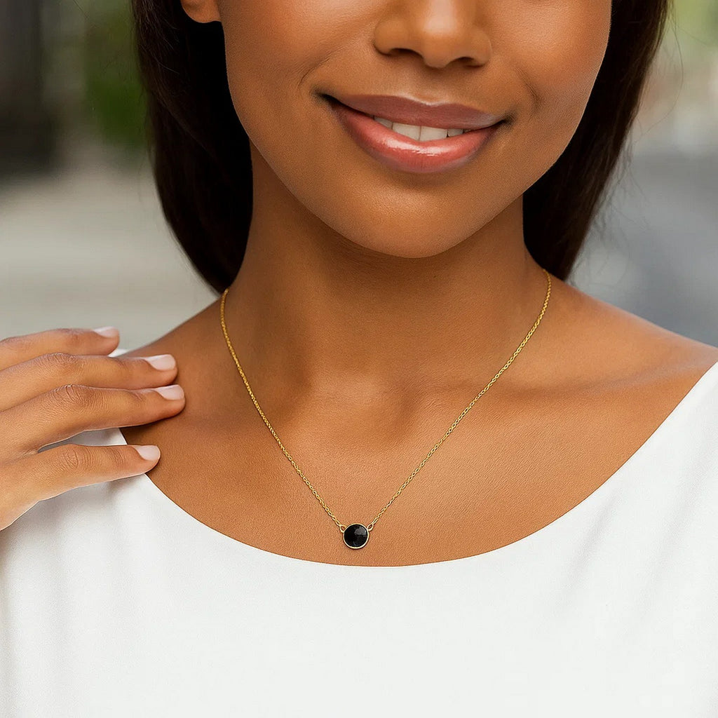 14k Yellow Gold 17 inch Necklace with Round Onyx