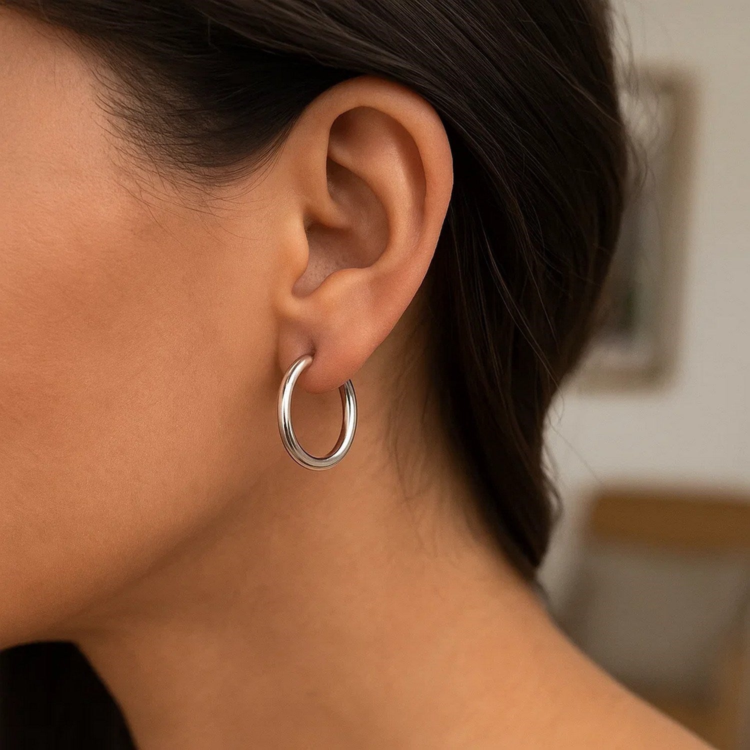 10k White Gold Polished Hoop Earrings (3x15mm)