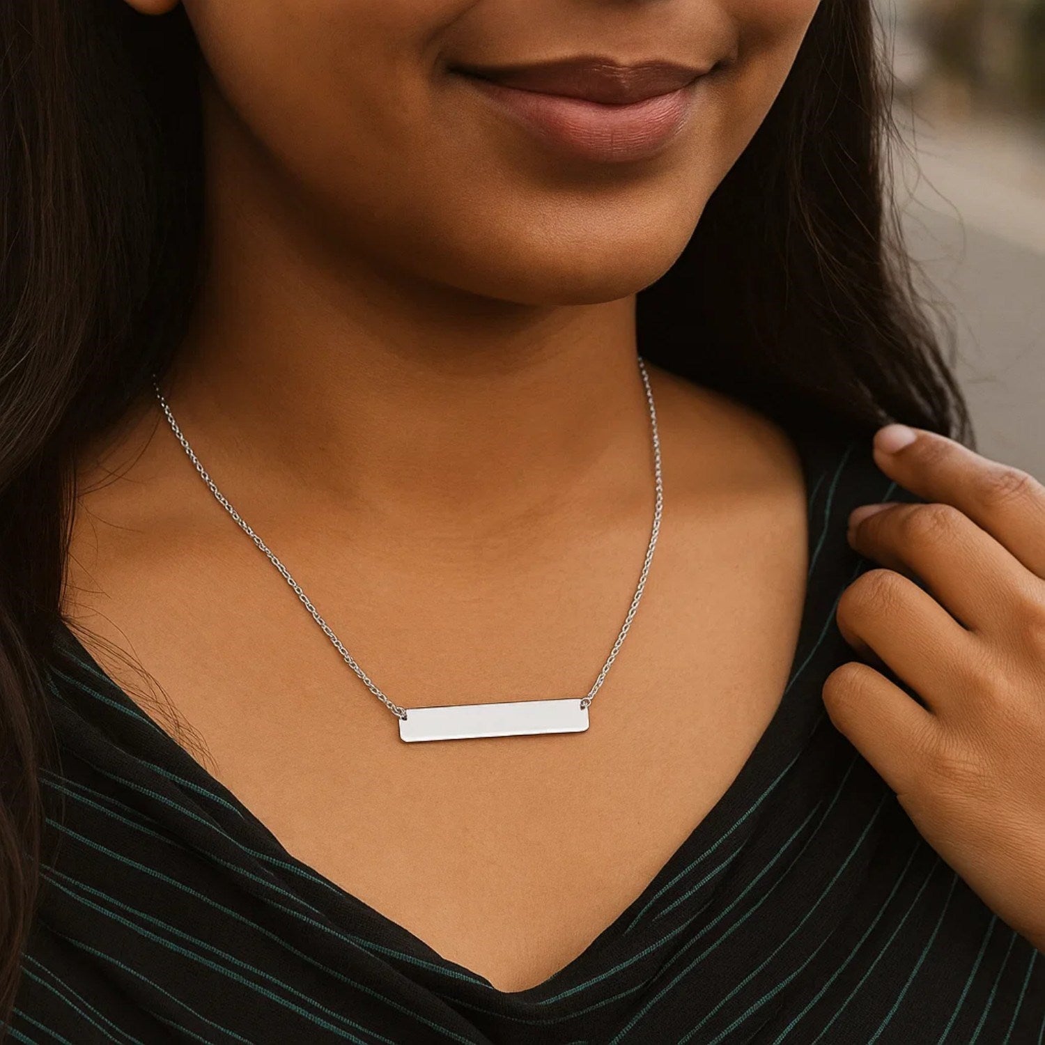 14k White Gold Smooth Flat Horizontal Bar Style Necklace