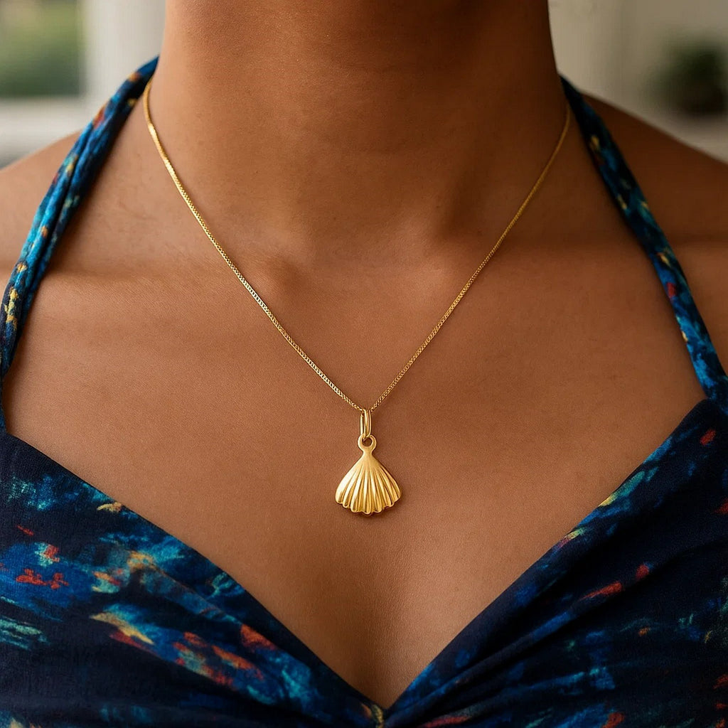 Sea Shell Necklace in 10K Yellow Gold