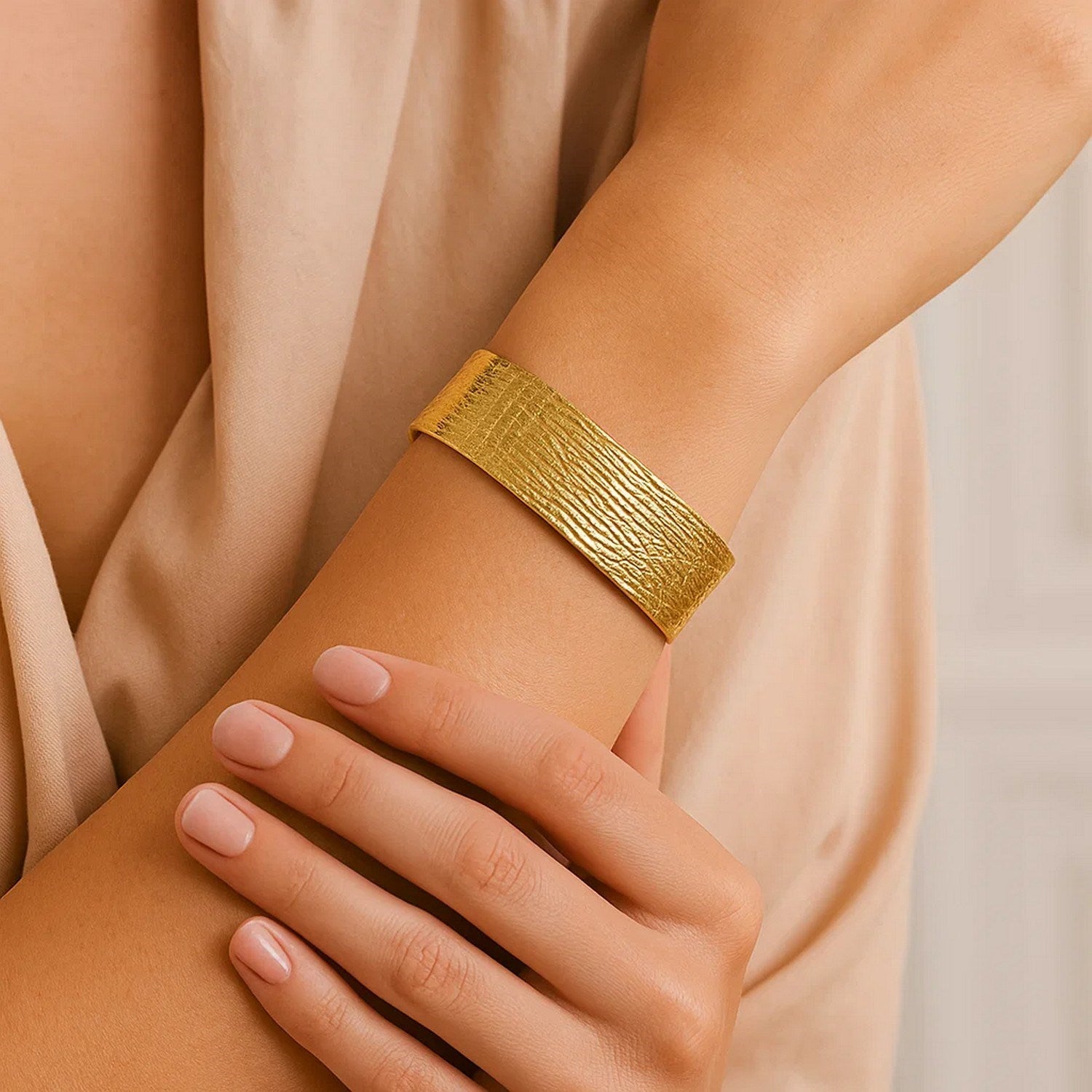 Glacier Bracelet in 14K Yellow Gold (17.90 mm)